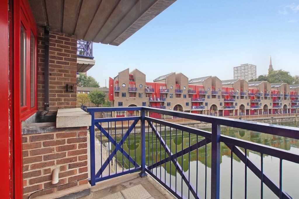 3 bed 1st Floor Flat for rent in London. From Cluttons - Wapping - Sales