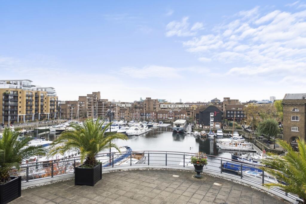 2 bed 1st Floor Flat for rent in Bermondsey. From Cluttons - Wapping - Sales 2 bed 1st Floor Flat for rent in Bermondsey. From Cluttons - Wapping - Sales