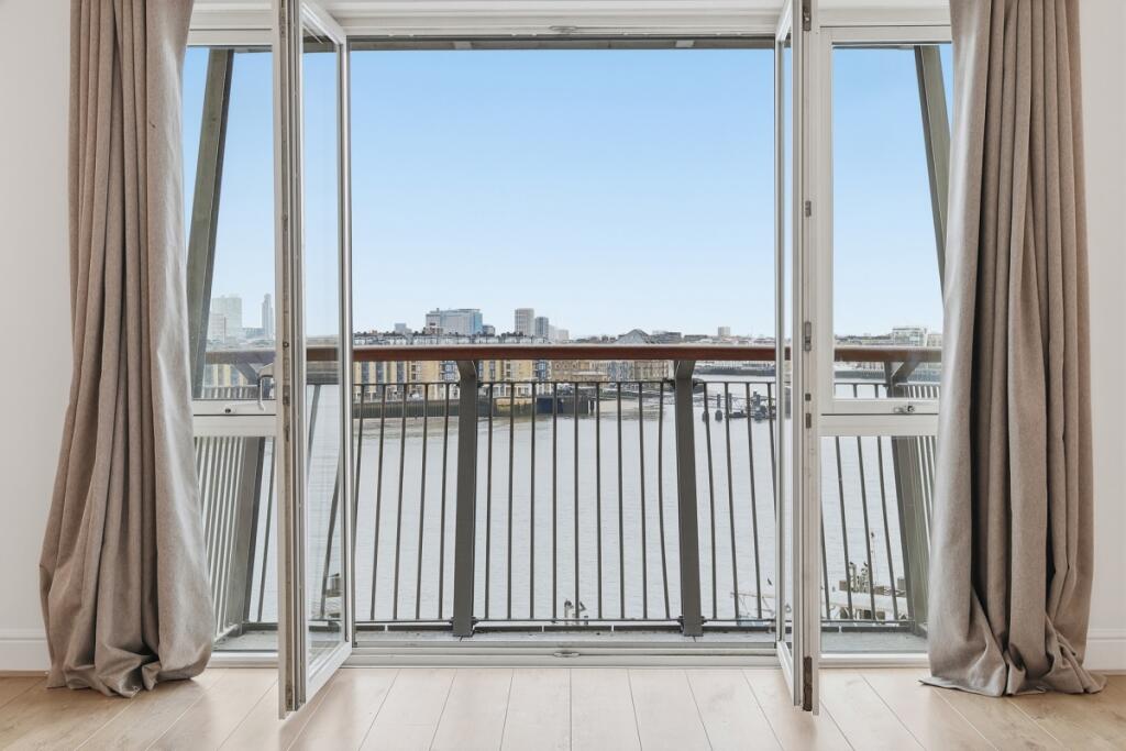 2 bed 1st Floor Flat for rent in Poplar. From Cluttons - Wapping - Sales
