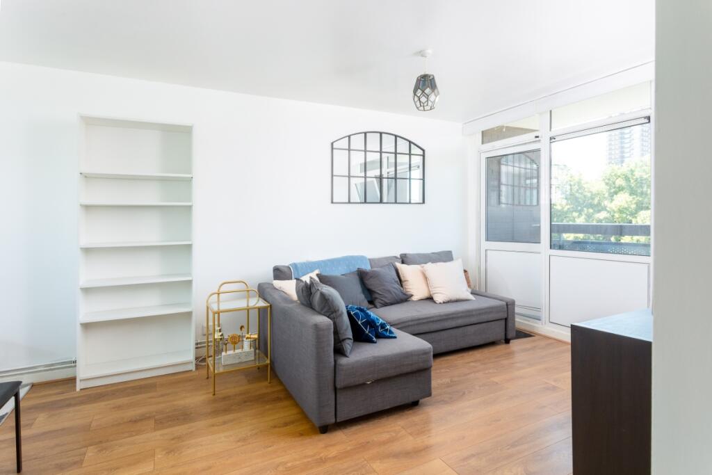 2 bed Apartment for rent in Stepney. From Cluttons - Wapping - Sales 2 bed Apartment for rent in Stepney. From Cluttons - Wapping - Sales