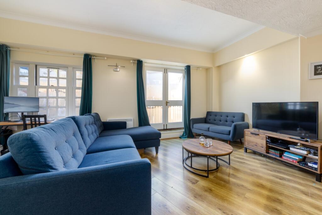 1 bed 1st Floor Flat for rent in Bermondsey. From Cluttons - Wapping - Sales 1 bed 1st Floor Flat for rent in Bermondsey. From Cluttons - Wapping - Sales