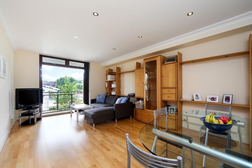 1 bed 1st Floor Flat for rent in Bermondsey. From Cluttons - Wapping - Sales