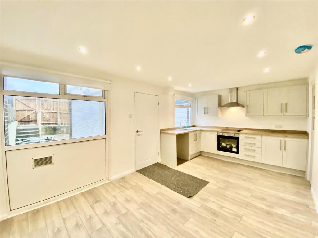 3 bed Mid Terraced House for rent in Gateshead. From Gordon Brown Estate Agents Ltd - Gateshead