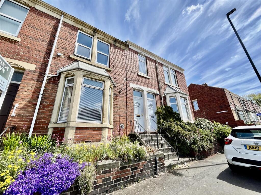 3 bed 1st Floor Flat for rent in Springwell. From Gordon Brown Estate Agents Ltd - Gateshead 3 bed 1st Floor Flat for rent in Springwell. From Gordon Brown Estate Agents Ltd - Gateshead
