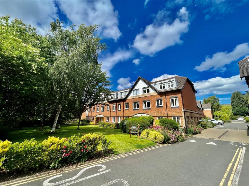 2 bed 1st Floor Flat for rent in Springwell. From Gordon Brown Estate Agents Ltd - Gateshead