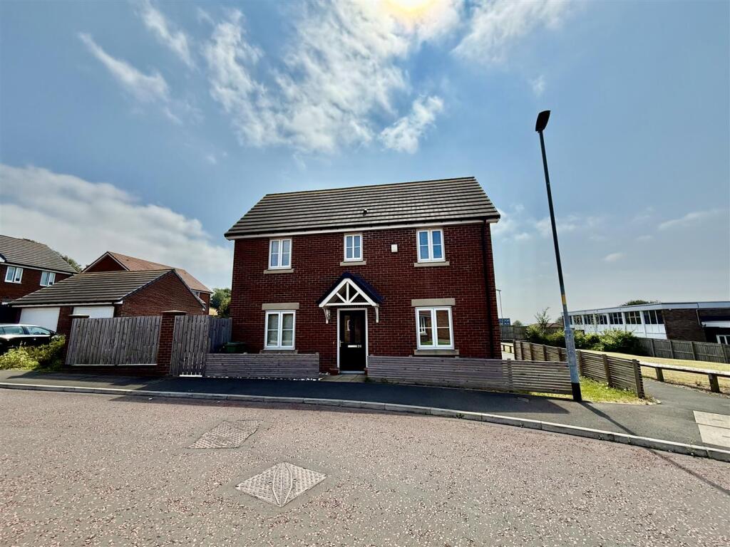 3 bed Detached for rent in Springwell. From Gordon Brown Estate Agents Ltd - Gateshead