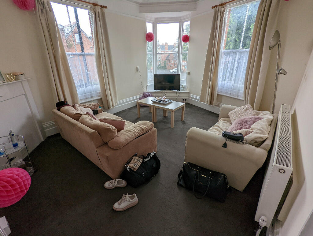 3 bed 1st Floor Flat for rent in Reading. From Cintra Estates - Reading