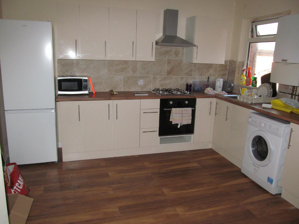 3 bed 1st Floor Flat for rent in Woodley. From Cintra Estates - Reading