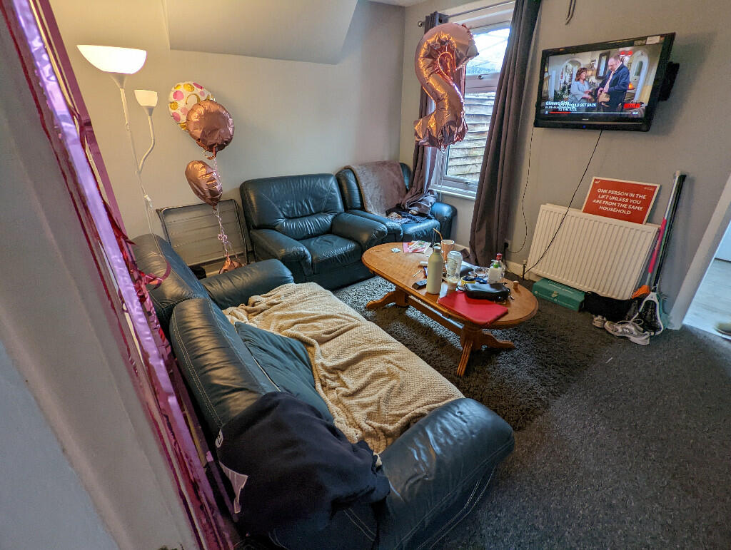 3 bed Mid Terraced House for rent in Reading. From Cintra Estates - Reading