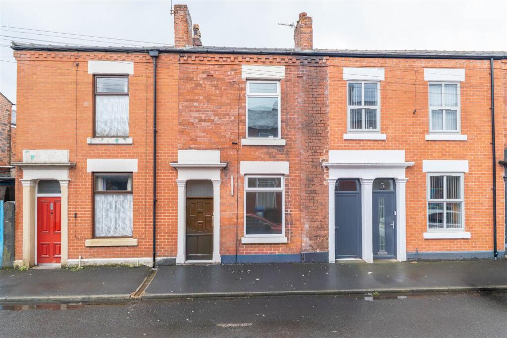 2 bed Mid Terraced House for rent in Chorley. From Ben Rose - Chorley