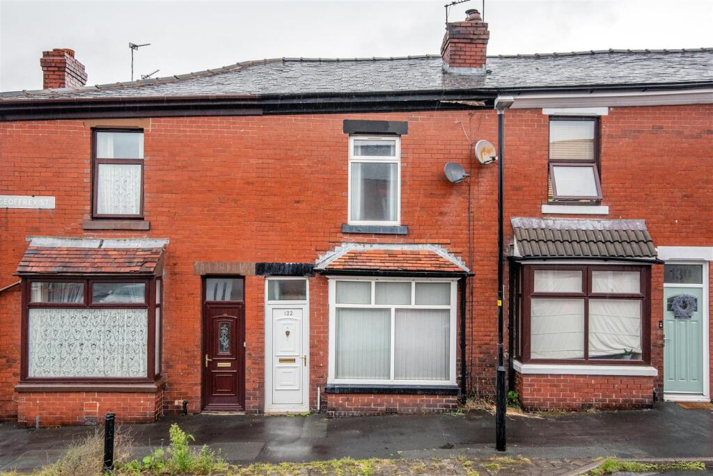 2 bed Mid Terraced House for rent in Johnson's Hillock. From Ben Rose - Chorley
