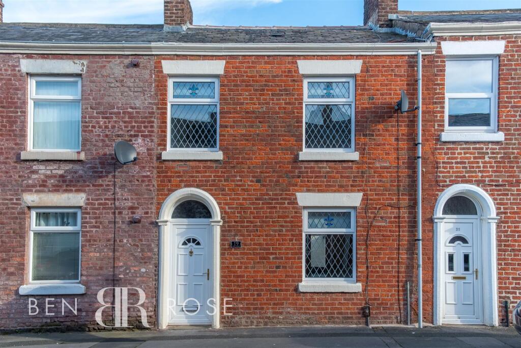3 bed Mid Terraced House for rent in Leyland. From Ben Rose - Chorley 3 bed Mid Terraced House for rent in Leyland. From Ben Rose - Chorley