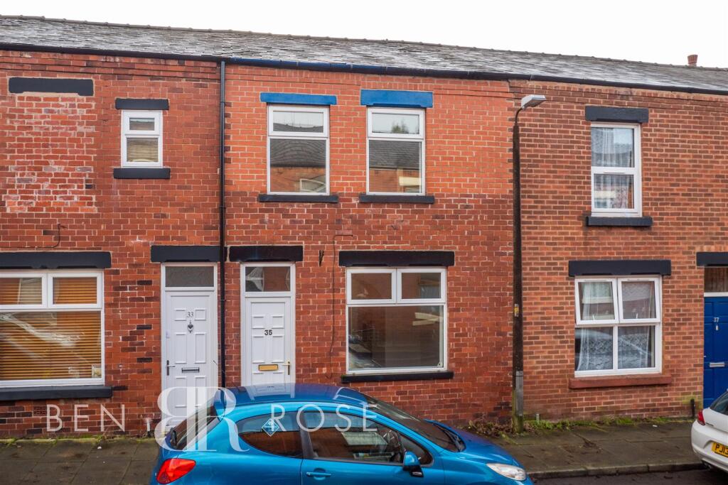3 bed Mid Terraced House for rent in Chorley. From Ben Rose - Chorley 3 bed Mid Terraced House for rent in Chorley. From Ben Rose - Chorley