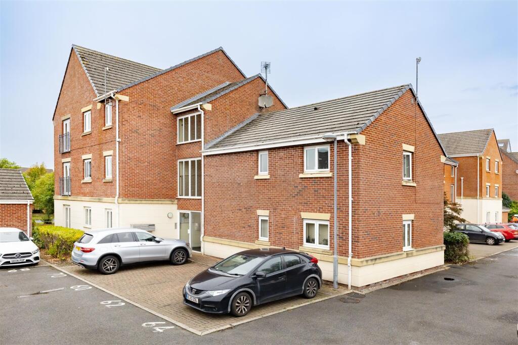 2 bed 1st Floor Flat for rent in Worden. From Ben Rose - Chorley