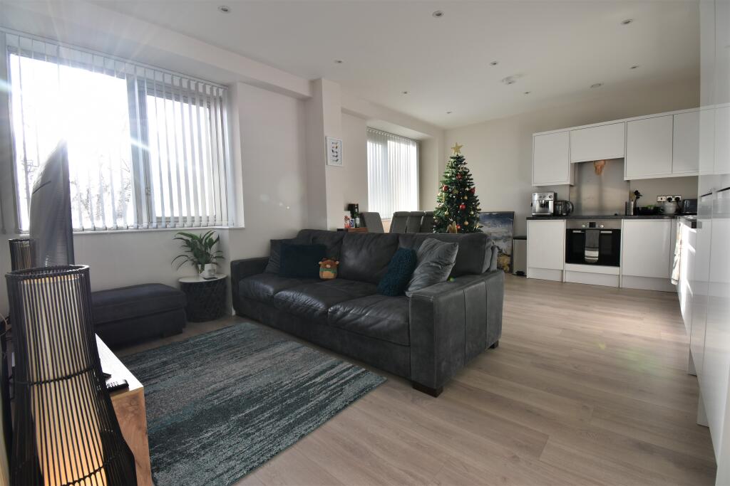 2 bed 1st Floor Flat for rent in Camberley. From Orchard - Camberley