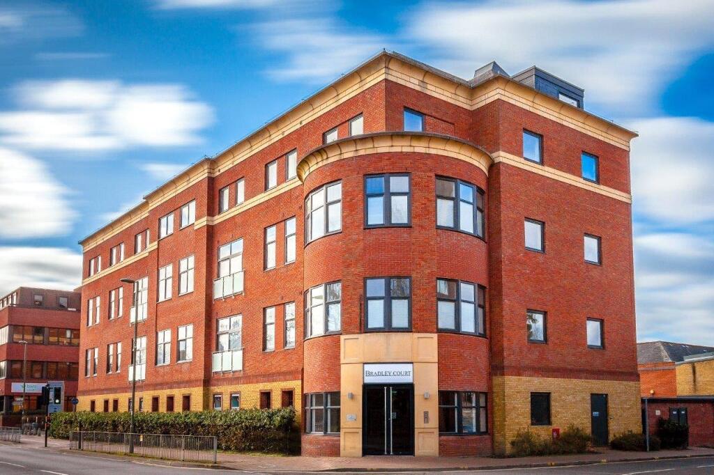 2 bed 1st Floor Flat for rent in Camberley. From Orchard - Camberley
