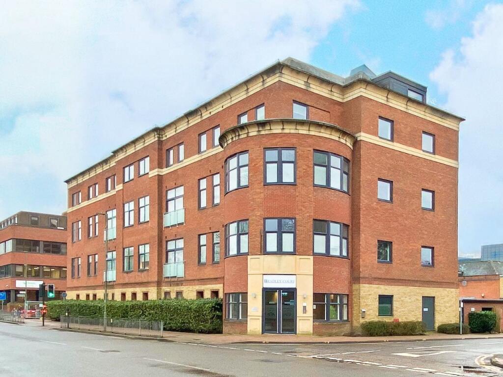 2 bed 1st Floor Flat for rent in Camberley. From Orchard - Camberley 2 bed 1st Floor Flat for rent in Camberley. From Orchard - Camberley