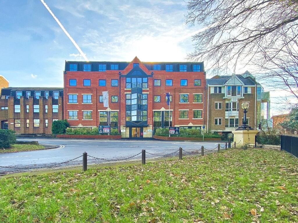 1 bed Mid Terraced House for rent in Camberley. From Orchard - Camberley