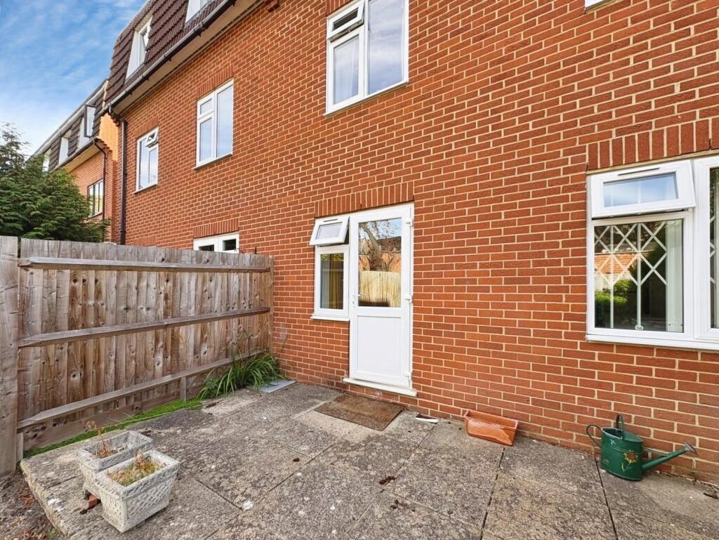 2 bed 1st Floor Flat for rent in Camberley. From Orchard - Camberley 2 bed 1st Floor Flat for rent in Camberley. From Orchard - Camberley