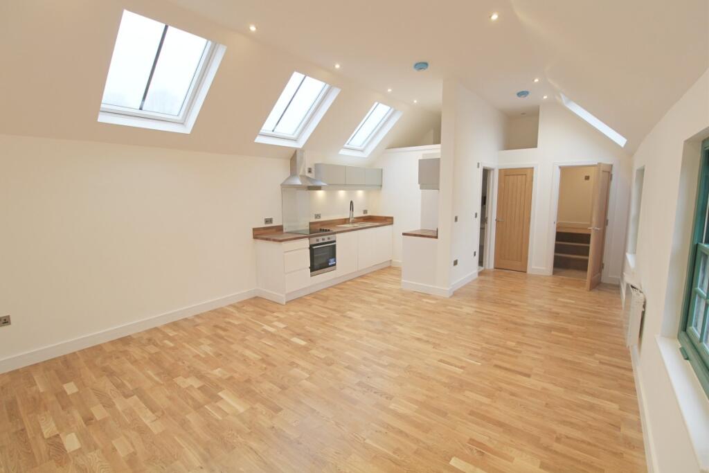 1 bed 1st Floor Flat for rent in Cuckfield. From Henry Adams - Haywards Heath