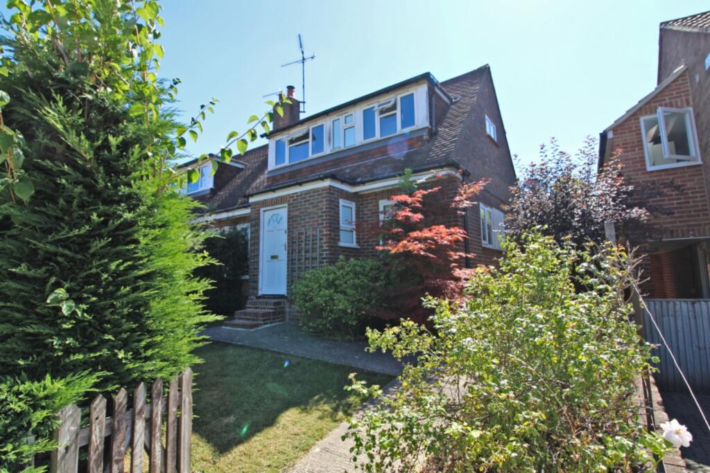 2 bed Semi Detached for rent in Haywards Heath. From Henry Adams - Haywards Heath 2 bed Semi Detached for rent in Haywards Heath. From Henry Adams - Haywards Heath