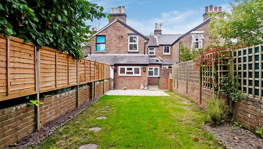 3 bed Mid Terraced House for rent in Horsham. From Henry Adams - Horsham