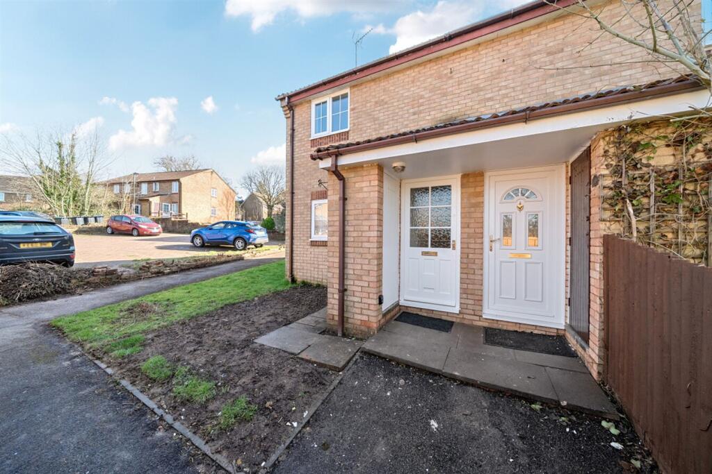2 bed 1st Floor Flat for rent in Haywards Heath. From Henry Adams - Horsham 2 bed 1st Floor Flat for rent in Haywards Heath. From Henry Adams - Horsham