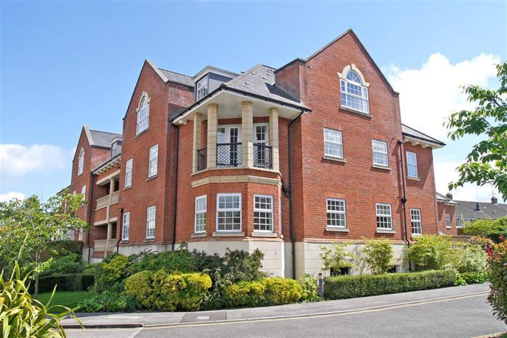 2 bed Apartment for rent in Horsham. From Henry Adams - Horsham