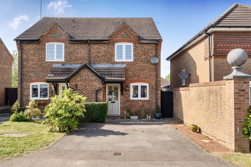 2 bed Semi Detached for rent in Crawley. From Henry Adams - Horsham