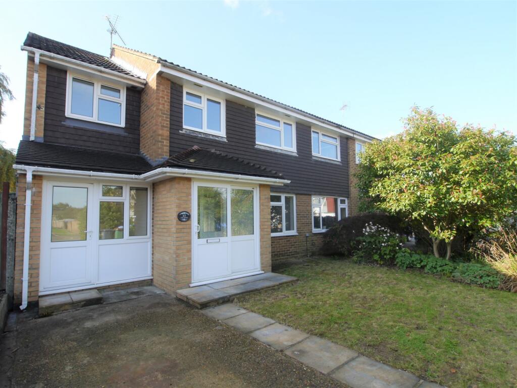 4 bed Detached for rent in Faygate. From Henry Adams - Horsham 4 bed Detached for rent in Faygate. From Henry Adams - Horsham