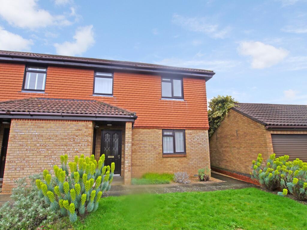 1 bed 1st Floor Flat for rent in Tower Hill. From Henry Adams - Horsham 1 bed 1st Floor Flat for rent in Tower Hill. From Henry Adams - Horsham