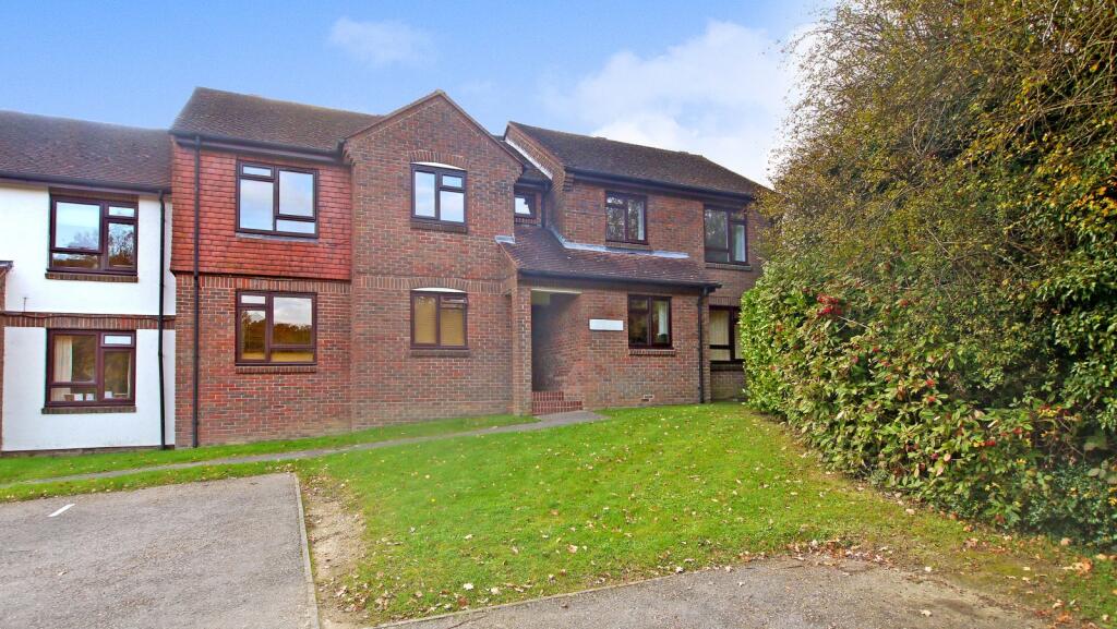 1 bed 1st Floor Flat for rent in Warnham. From Henry Adams - Horsham