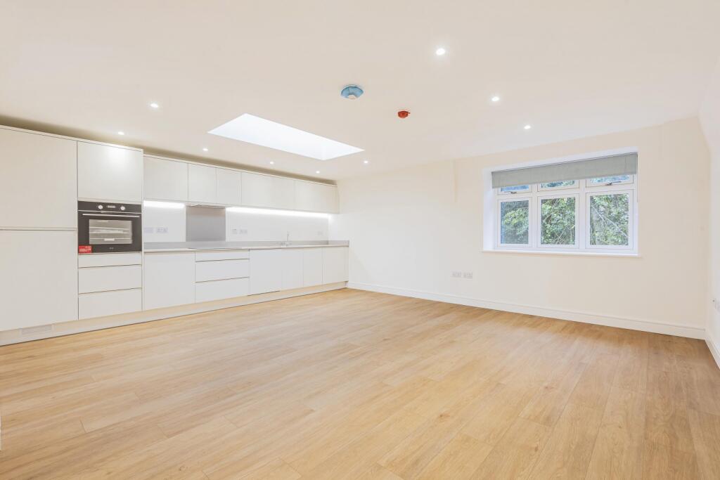 1 bed Apartment for rent in Horsham. From Henry Adams - Horsham