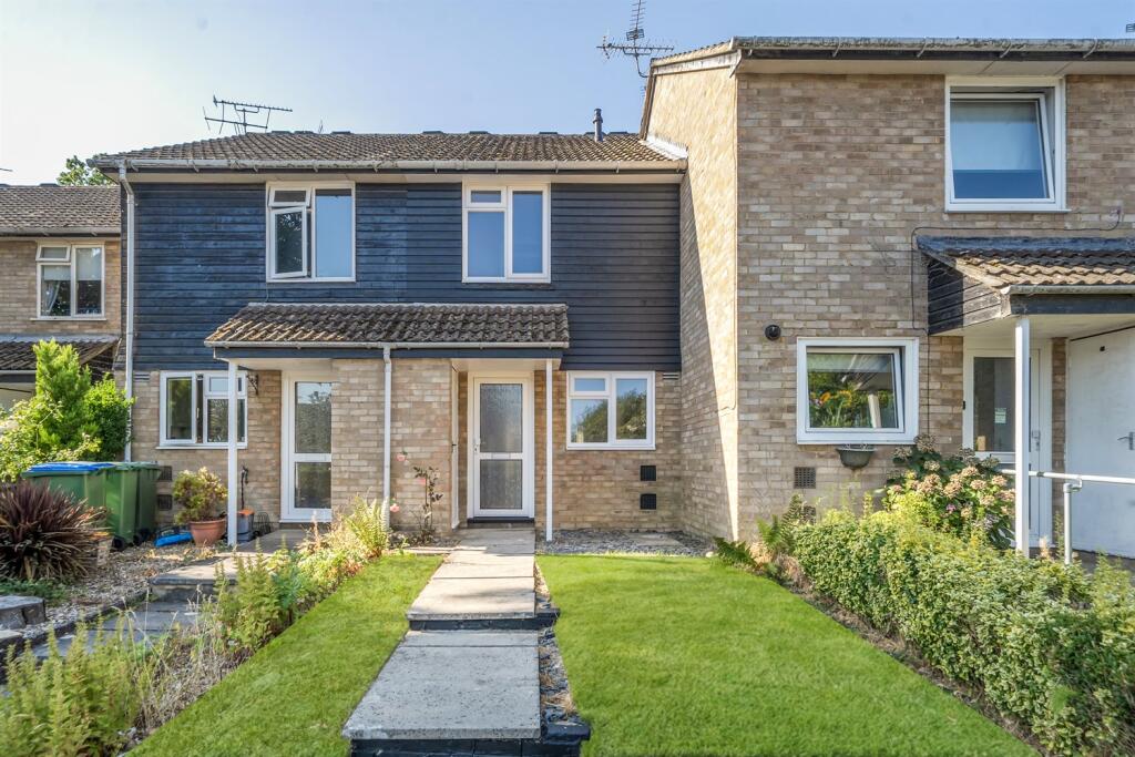 2 bed Mid Terraced House for rent in Horsham. From Henry Adams - Horsham 2 bed Mid Terraced House for rent in Horsham. From Henry Adams - Horsham