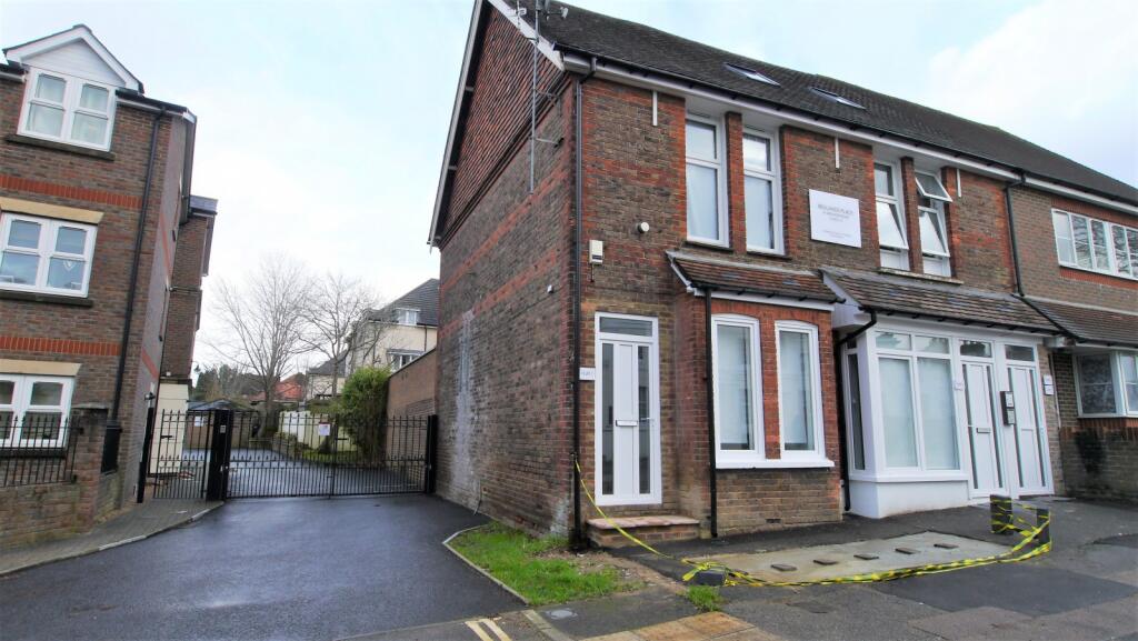 1 bed 1st Floor Flat for rent in Horsham. From Henry Adams - Horsham 1 bed 1st Floor Flat for rent in Horsham. From Henry Adams - Horsham
