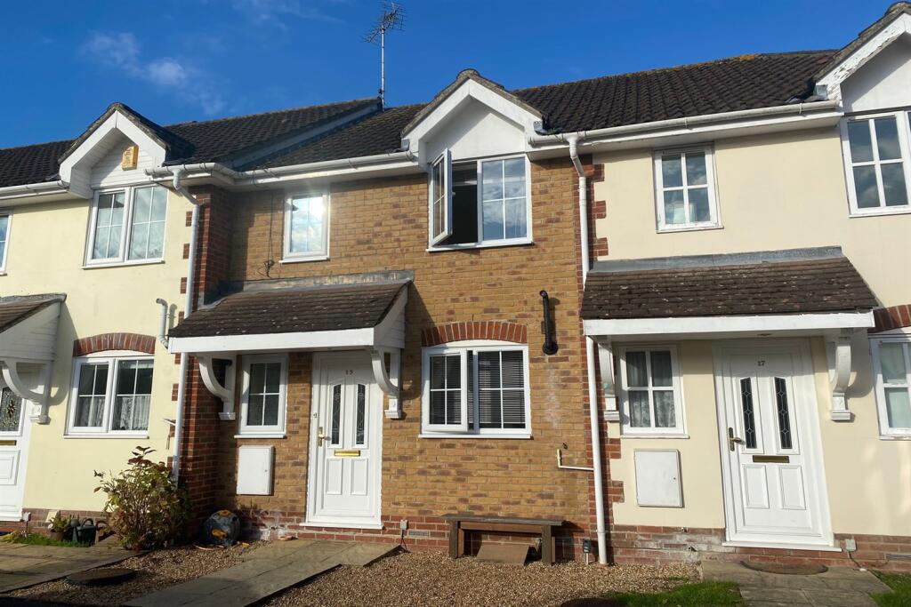 2 bed Mid Terraced House for rent in Durrants. From Henry Adams - Petersfield 2 bed Mid Terraced House for rent in Durrants. From Henry Adams - Petersfield