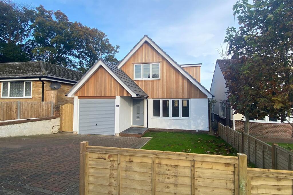 3 bed Detached for rent in Horndean. From Henry Adams - Petersfield 3 bed Detached for rent in Horndean. From Henry Adams - Petersfield