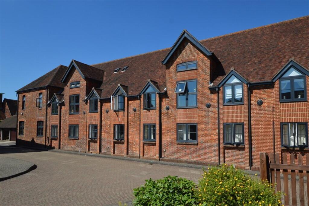 1 bed 1st Floor Flat for rent in Petersfield. From Henry Adams - Petersfield 1 bed 1st Floor Flat for rent in Petersfield. From Henry Adams - Petersfield