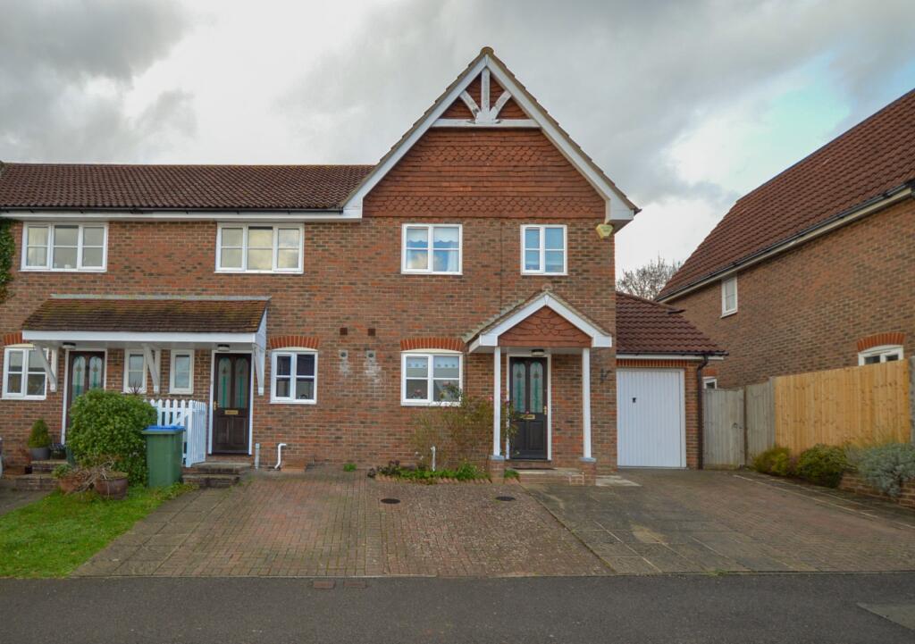 2 bed Mid Terraced House for rent in Pulborough. From Henry Adams - Storrington