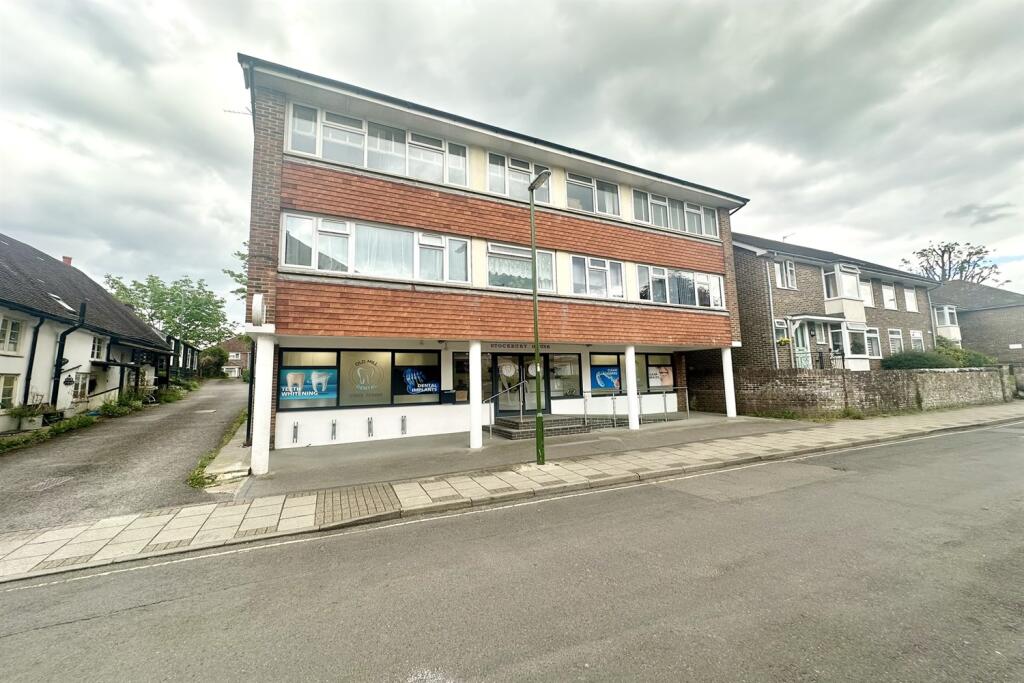 2 bed 1st Floor Flat for rent in Cootham. From Henry Adams - Storrington 2 bed 1st Floor Flat for rent in Cootham. From Henry Adams - Storrington