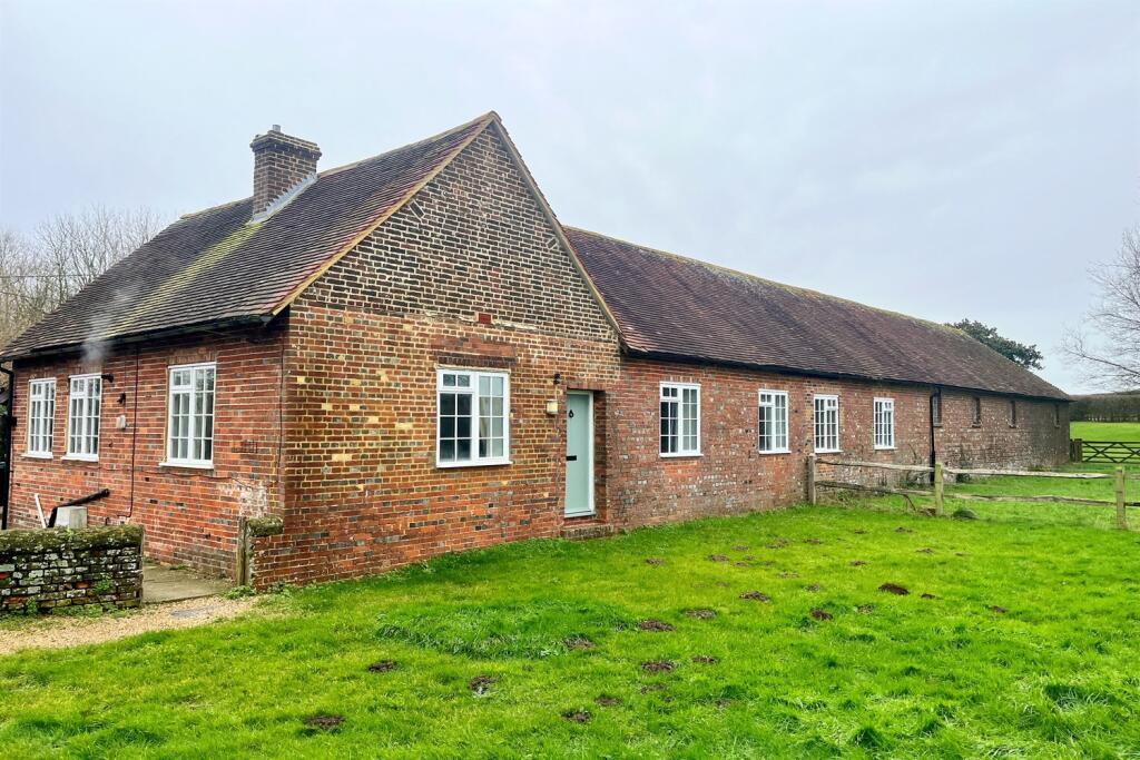 3 bed Barn Conversion for rent in Thakeham. From Henry Adams - Storrington