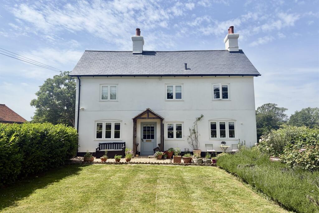 2 bed Detached for rent in Northchapel. From Henry Adams - Storrington 2 bed Detached for rent in Northchapel. From Henry Adams - Storrington