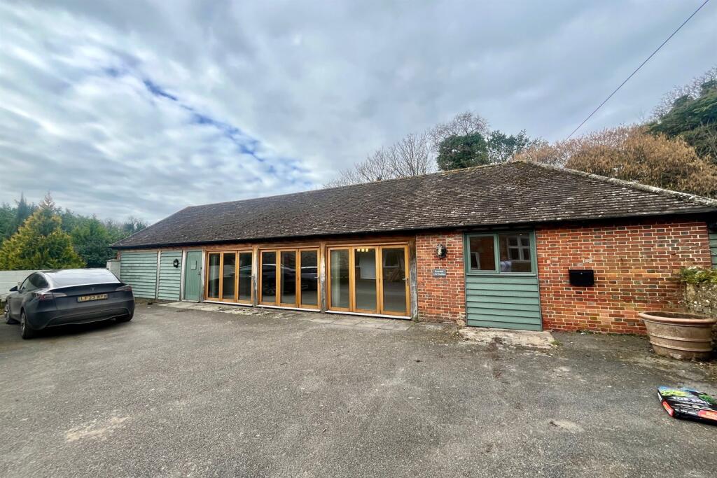 2 bed Barn Conversion for rent in Washington. From Henry Adams - Storrington 2 bed Barn Conversion for rent in Washington. From Henry Adams - Storrington