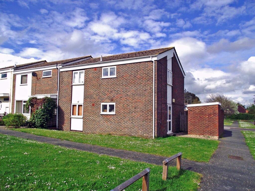 1 bed 1st Floor Flat for rent in Pulborough. From Henry Adams - Storrington