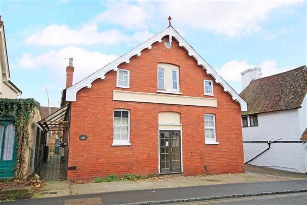 2 bed 1st Floor Flat for rent in Billingshurst. From Henry Adams - Storrington 2 bed 1st Floor Flat for rent in Billingshurst. From Henry Adams - Storrington