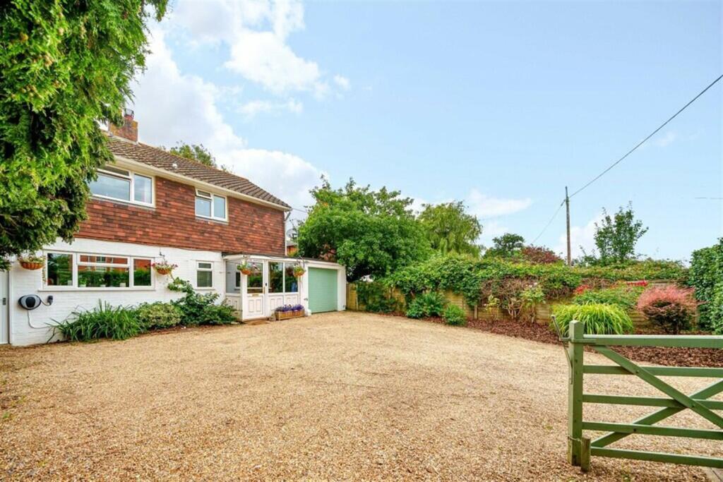 3 bed Detached for rent in Alfold Bars. From Henry Adams - Storrington 3 bed Detached for rent in Alfold Bars. From Henry Adams - Storrington