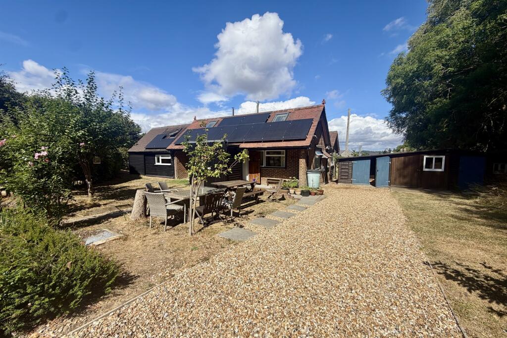 3 bed Detached bungalow for rent in Pulborough. From Henry Adams - Storrington