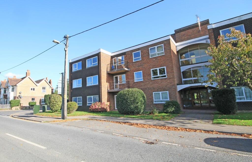2 bed 1st Floor Flat for rent in Billingshurst. From Henry Adams - Storrington 2 bed 1st Floor Flat for rent in Billingshurst. From Henry Adams - Storrington