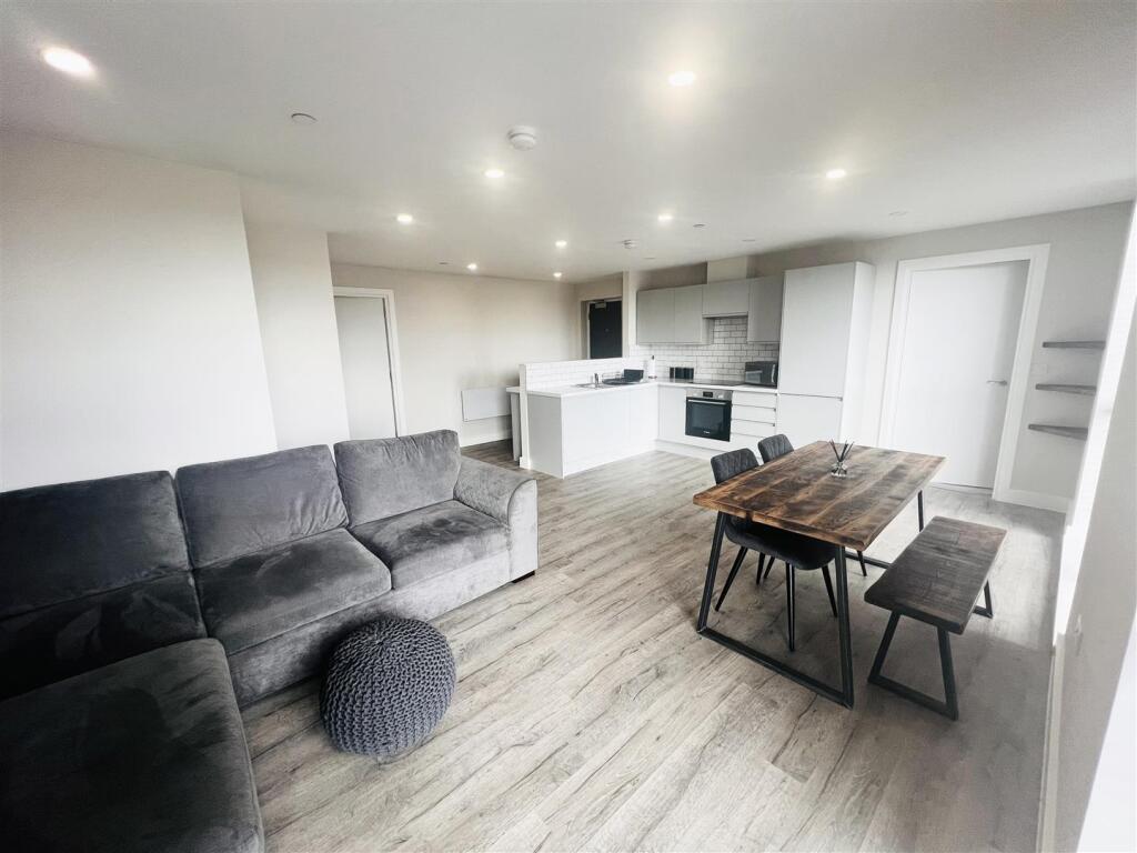 2 bed Apartment for rent in Leeds. From Cornerstone Estate Agents - Leeds