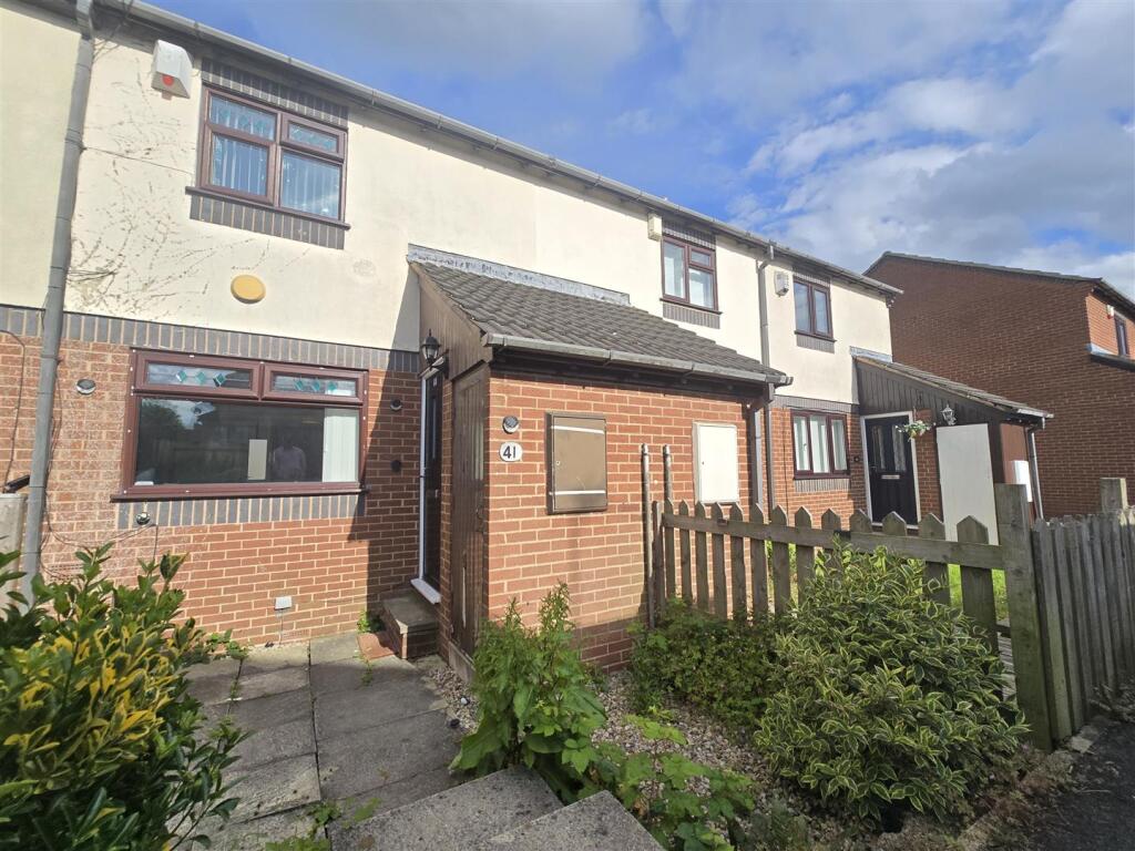 2 bed Town House for rent in Sandhills. From Cornerstone Estate Agents - Leeds 2 bed Town House for rent in Sandhills. From Cornerstone Estate Agents - Leeds